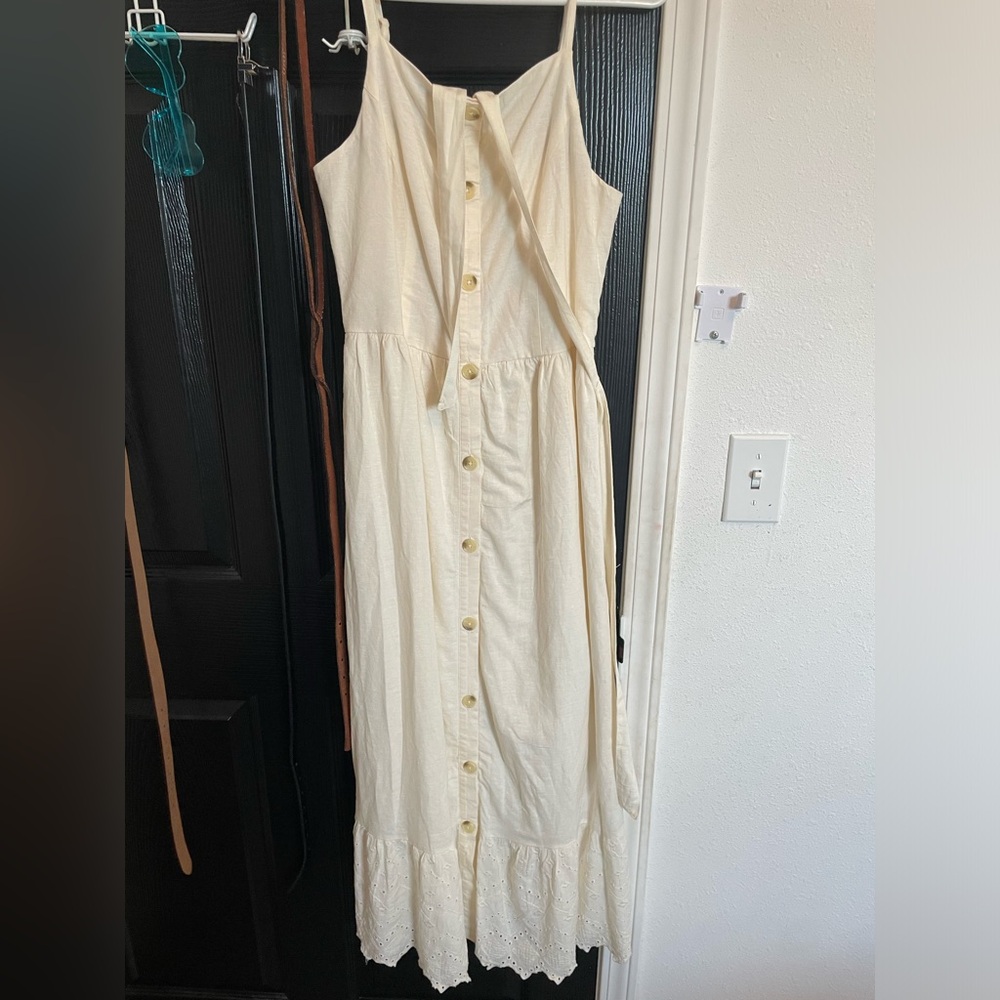 Old Navy Eyelet dress Small Tall